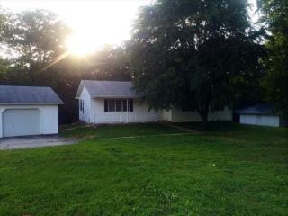 12009 Highway 32, Roby, MO 65557-8104