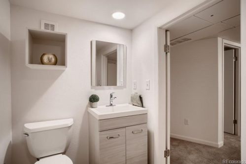 900 Kendall St, Denver CO  80214-2315 exterior