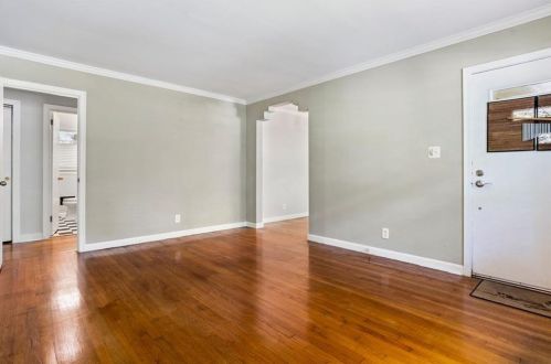 1385 Holly Ln, Atlanta GA  30329-3513 exterior