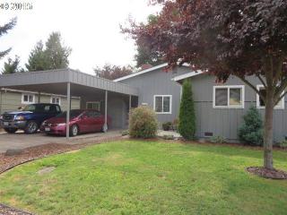3170 Oriole St, Springfield, OR 97477-7533