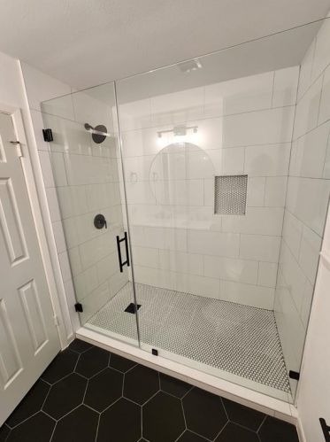 2104 Crestwood Dr, Richmond TX 77469-5404 exterior