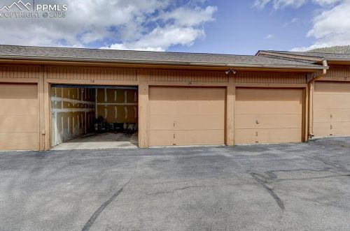 401 Forest Edge Rd, Woodland Park CO 80863-2425 exterior