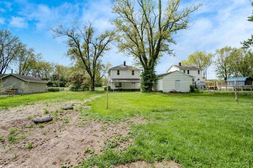 2236 Burnett Rd, Springfield OH  45505-3428 exterior