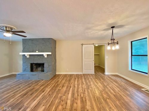 1765 Stag Dr, Conyers GA  30012-3642 exterior