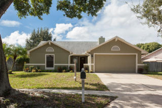 1079 Gould Pl, Oviedo, FL 32765-5904