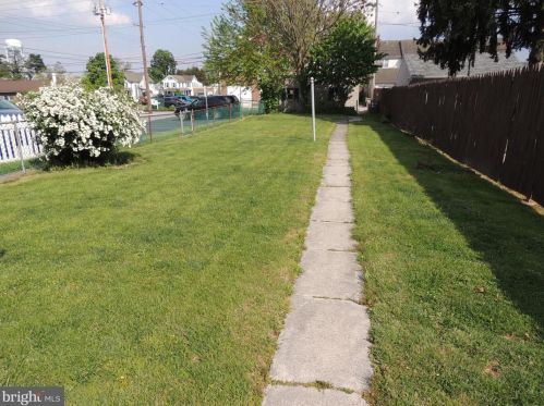 213 Broadway, Hanover PA 17331-2503 exterior