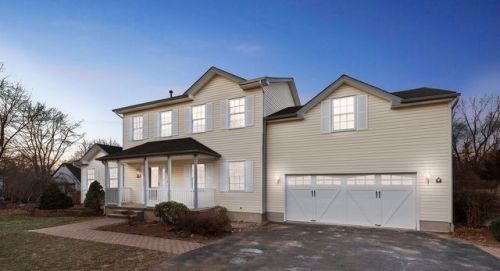 150 Bucknell Ave, Trenton, NJ 08619-2006