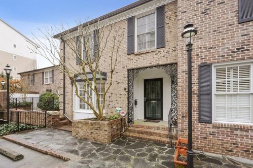 11 Ardmore Sq, Atlanta GA  30309-1821 exterior