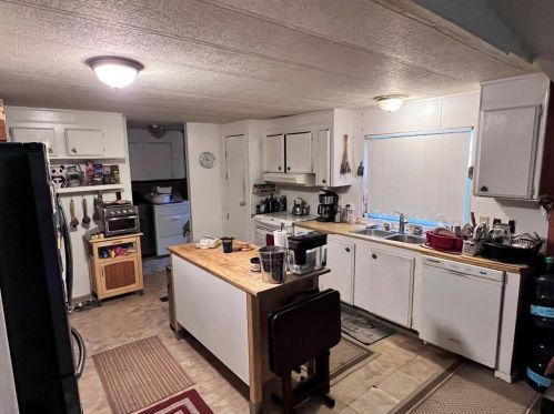 1102 Castile Rd, Austin TX  78733-2518 exterior