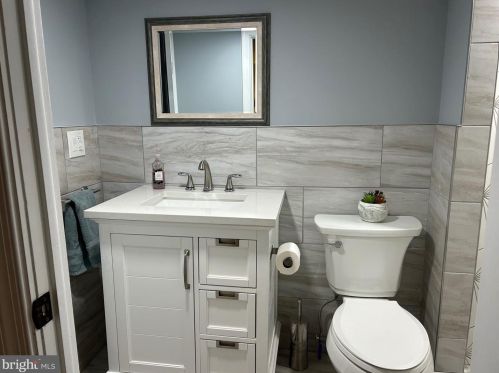 2833 10th St, Philadelphia PA 19122-6021 exterior