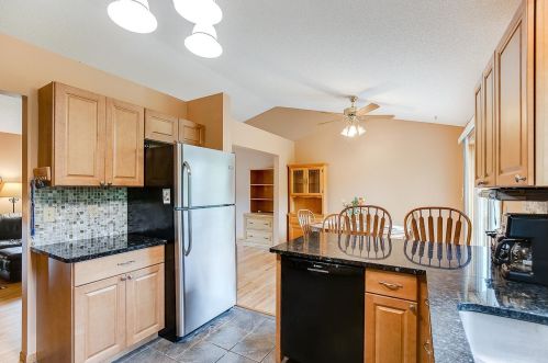 1980 Heath Ave, Saint Paul MN  55128-5206 exterior