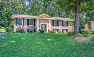 5672 Grayshore Ln, Hixson, TN 37343-4108
