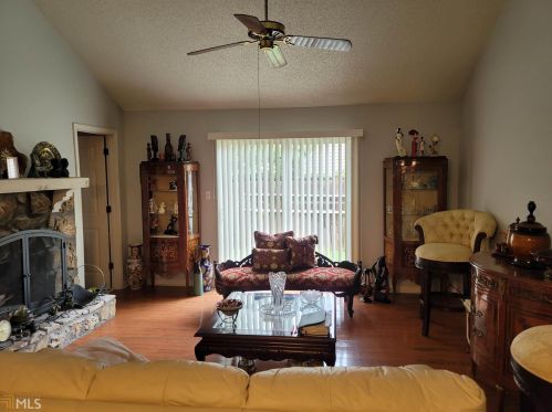 119 Oak Cir, Stockbridge GA 30281-3345 exterior