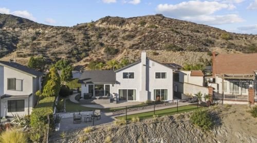1130 Old Phillips Rd, Glendale CA  91207-1112 exterior