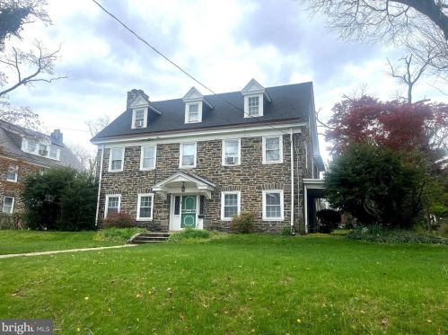 2408 52nd St, Philadelphia, PA 19131-1409