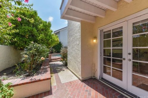 15 Sunrise, Irvine CA  92603-3719 exterior