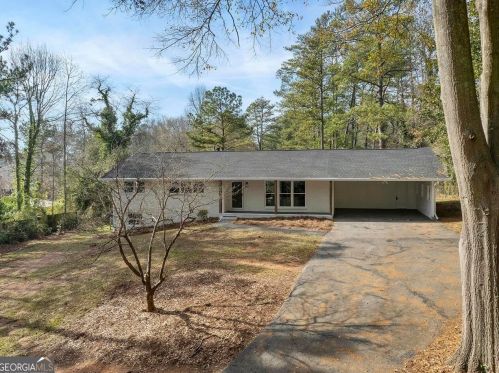 3669 Herschel Rd, Atlanta GA  30337-2306 exterior