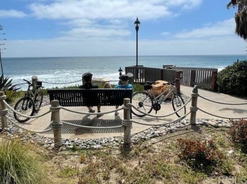 410 Freeman St, Oceanside CA  92054-4057 exterior