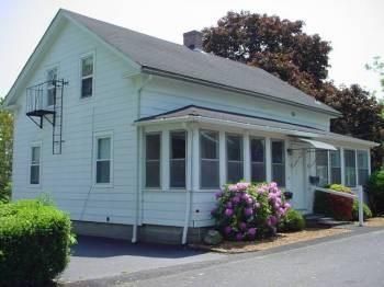 24 Brayton Ave, Warwick, RI 02886-0601