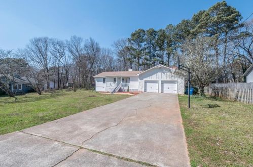 1777 Litchfield Rd, Lithonia, GA 30078-2192