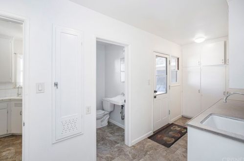 1828 Canada Blvd, Glendale CA  91208-2610 exterior