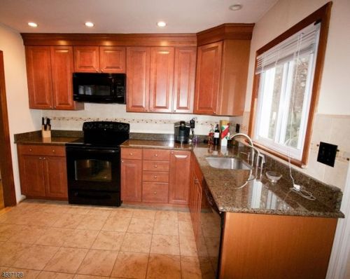 1938 Valley Rd, Millington, NJ 07946-1214
