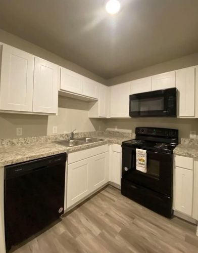 403 Miller St, Angleton TX  77515-5518 exterior