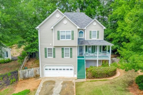 562 Matthew Dr, Holly Springs, GA 30115-8091