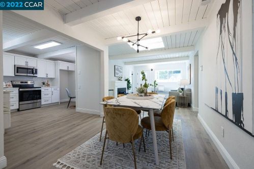 18387 Crest Ave, Hayward CA  94546-2723 exterior