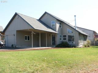 110 Lasalle St, Harrisburg, OR 97446-9660