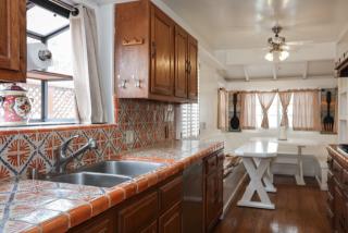 1064 Stanford St, Santa Monica CA  90403-4712 exterior