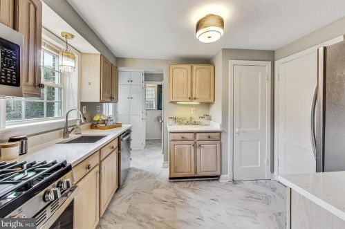 110 Granville Dr, Silver Spring MD 20901-3104 exterior