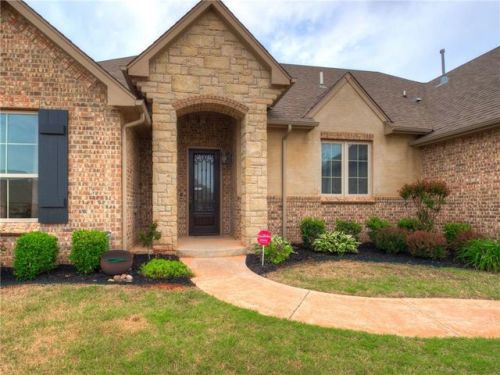 1712 195th Cir, Edmond, OK 73012-3545