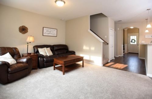 11558 Kentucky St, Crown Point IN  46307-7207 exterior