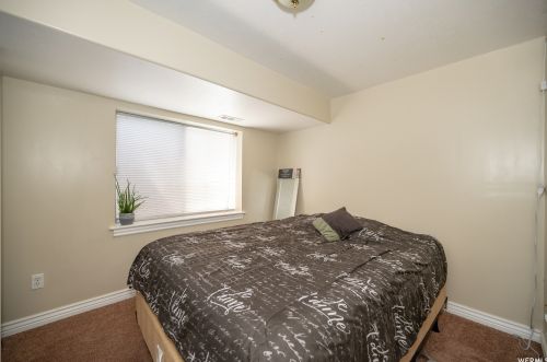 9242 Targhee Dr, Taylorsville UT 84088-6360 exterior