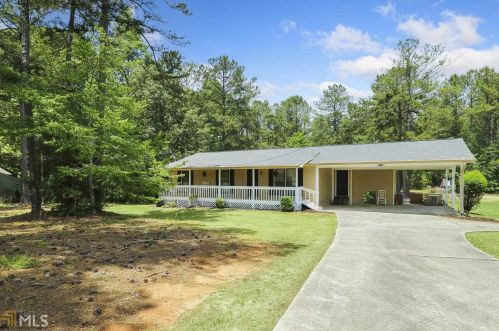 376 Millard Farmer Rd, Newnan, GA 30263-6010