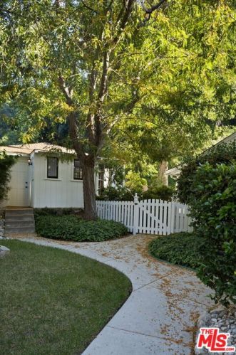 2480 Chevy Chase Dr, Glendale CA  91206-1845 exterior