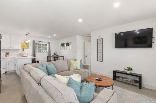 39970 Calle Bellagio, Temecula CA  92592-8620 exterior