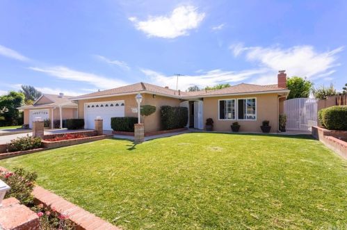 6605 Dorinda Dr, Riverside CA  92503-1110 exterior