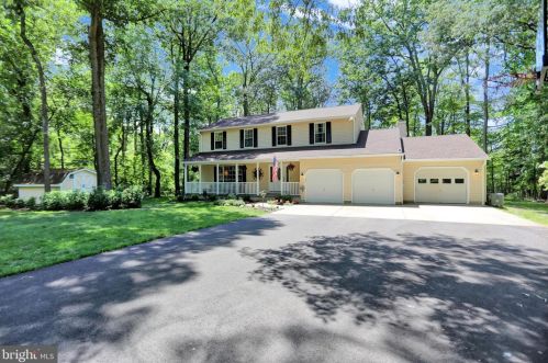 7819 Cedrela Dr, Riviera Beach, MD 21122-2362