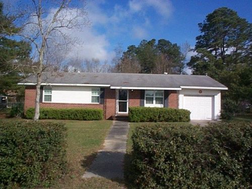 203 16th St, Adel, GA 31620-3746