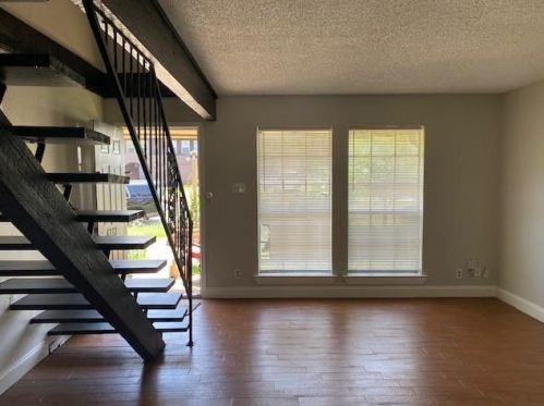 6332 Walraven Cir, Fort Worth TX  76133-3410 exterior
