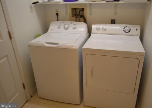 28 Garland Ct, Carlisle PA 17013-4409 exterior