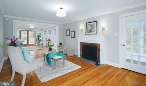 450 Elm Ave, Tavistock NJ  08033-2645 exterior