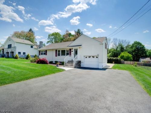 41 Windsor Ave, Dover, NJ 07869-1301