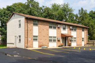 8075 Buchanan St, Minneapolis MN  55432-2070 exterior