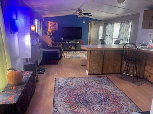 39 Robbins St, Hinsdale, NH 03451-2441