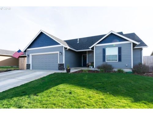 210 Jadon Dr, Lebanon OR  97355-1696 exterior