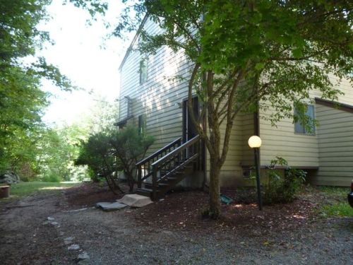 39 Apple Ln, Hollis, NH 03049-6311