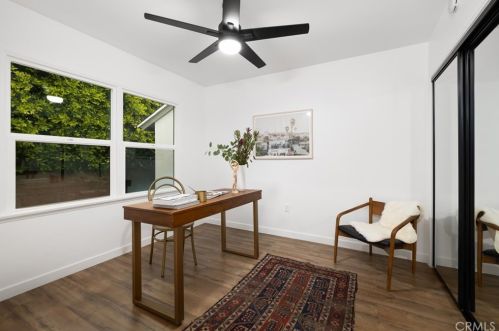 11609 Atkinson Ave, Hawthorne CA  90250-1827 exterior